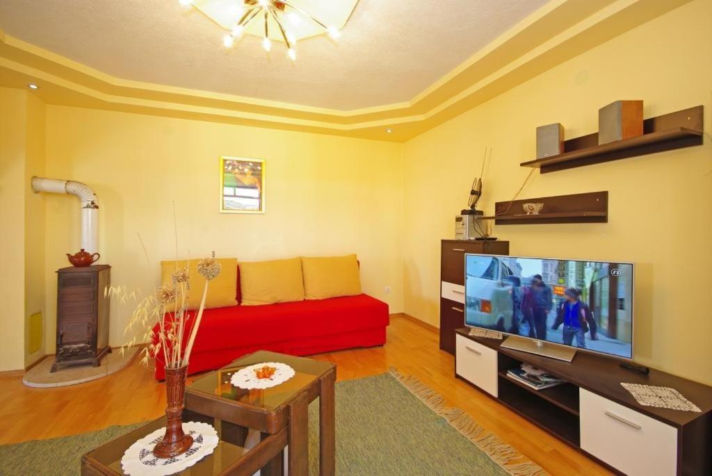 Apartments Villa Rose ซูมาร์ติน ภายนอก รูปภาพ