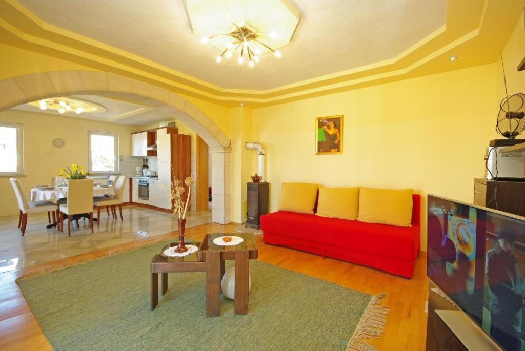 Apartments Villa Rose ซูมาร์ติน ภายนอก รูปภาพ