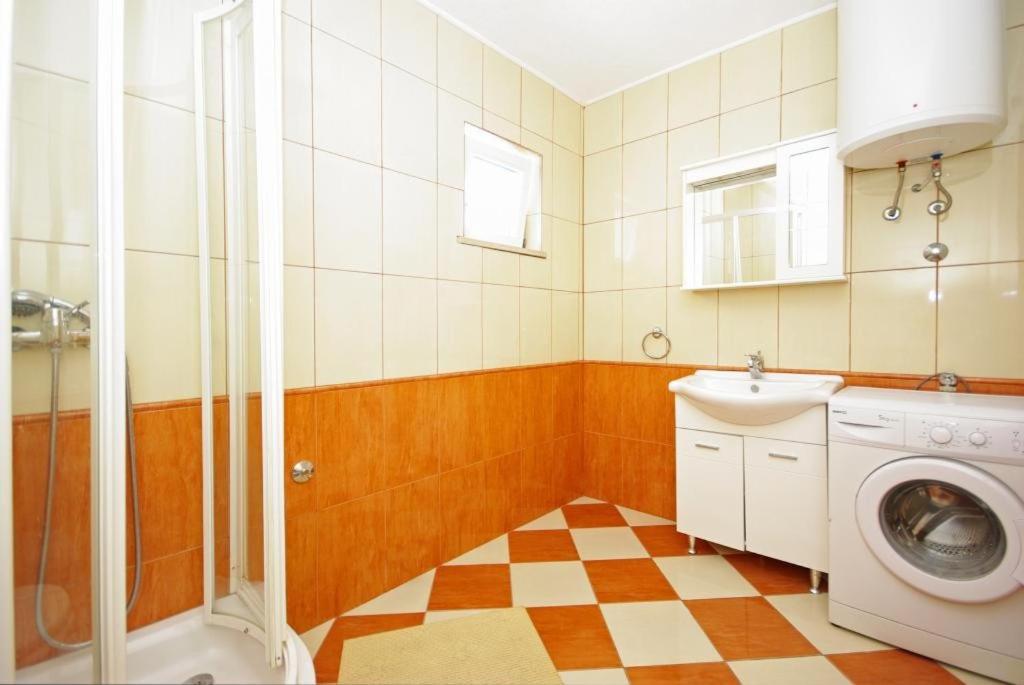 Apartments Villa Rose ซูมาร์ติน ภายนอก รูปภาพ
