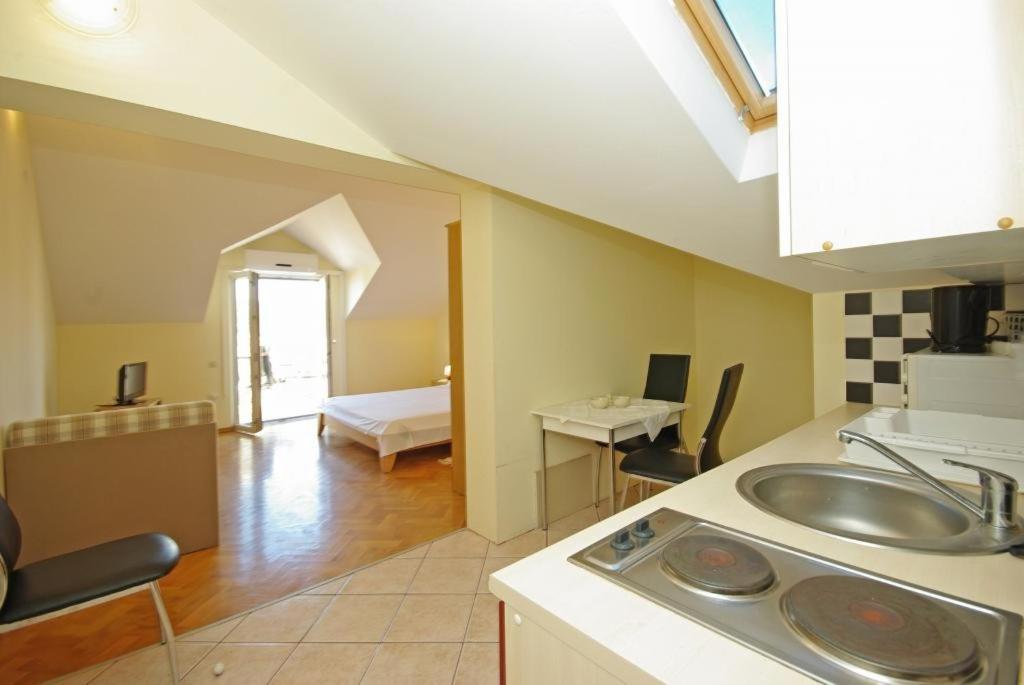 Apartments Villa Rose ซูมาร์ติน ภายนอก รูปภาพ