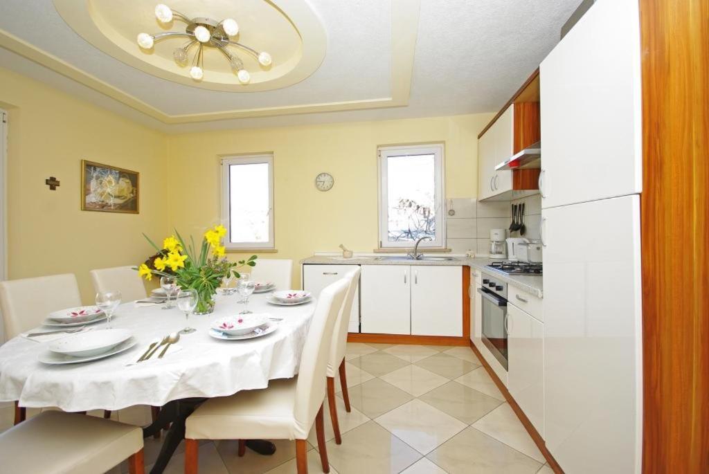 Apartments Villa Rose ซูมาร์ติน ภายนอก รูปภาพ