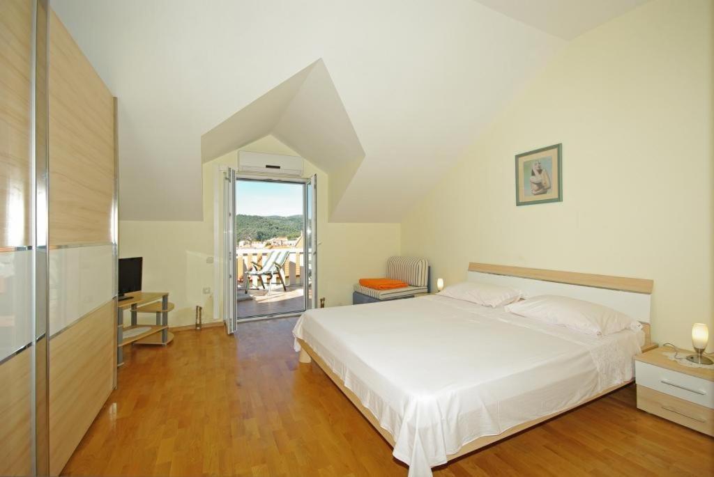 Apartments Villa Rose ซูมาร์ติน ภายนอก รูปภาพ